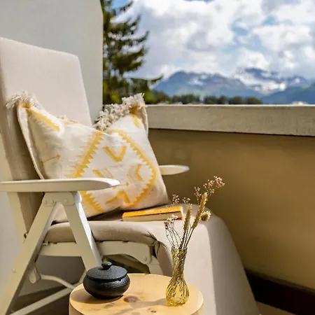 - Self Check-in * Arosa