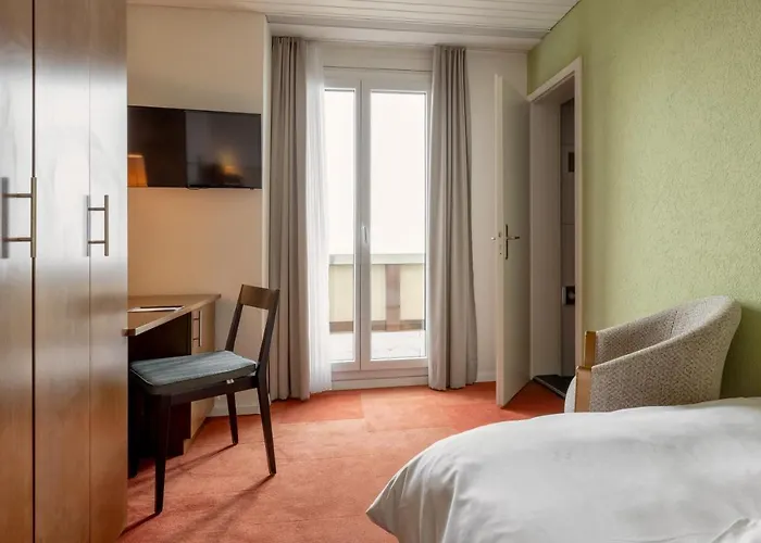 - Self Check-in Szálloda Arosa