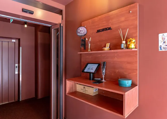 - Self Check-in Αρόζα